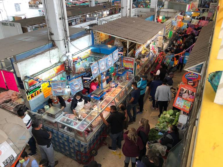 Potosinos abarrotan Mercado Hidalgo por compra de pescados y mariscos, sin  sana distancia - El Sol de San Luis | Noticias Locales, Policiacas, sobre  México, San Luis Potosí y el Mundo